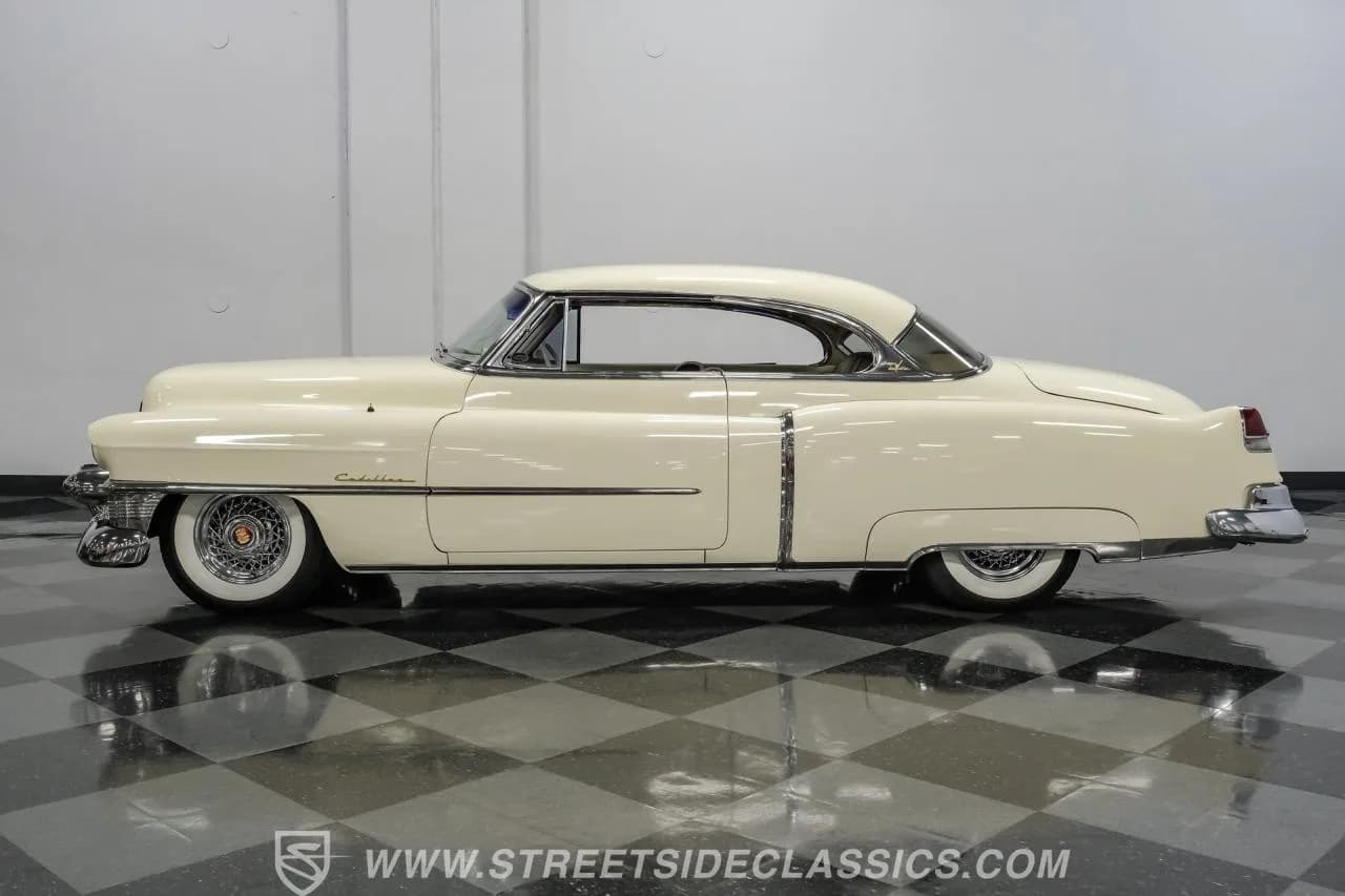 1953 Cadillac Series 62 Coupe De Ville Restomod - Thumbnail 2