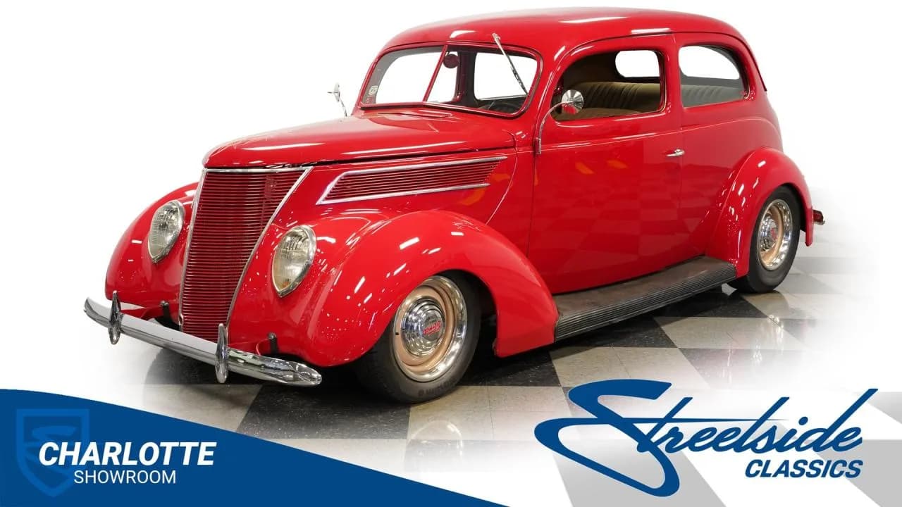 1937 Ford Tudor Humpback