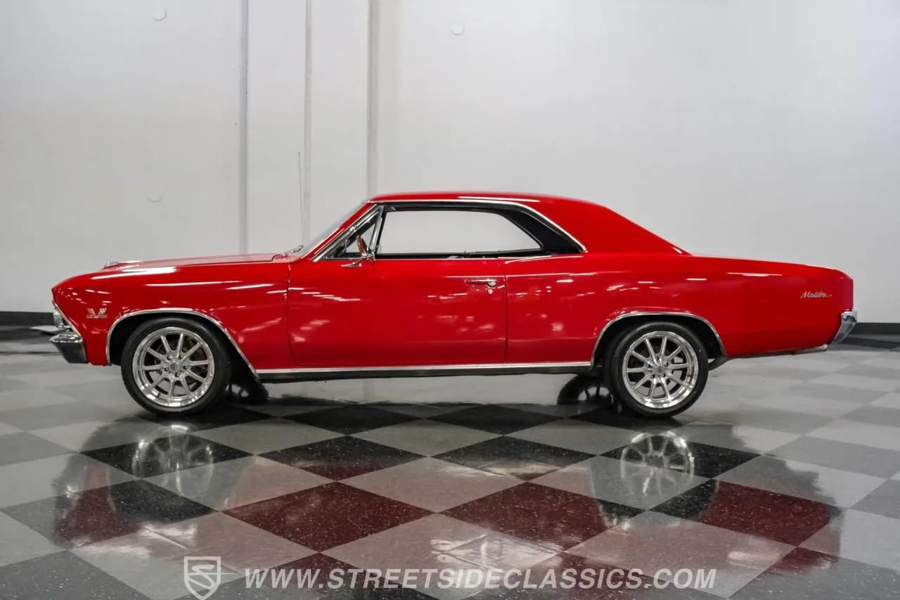 1966 Chevrolet Chevelle Malibu 454 - Thumbnail 2