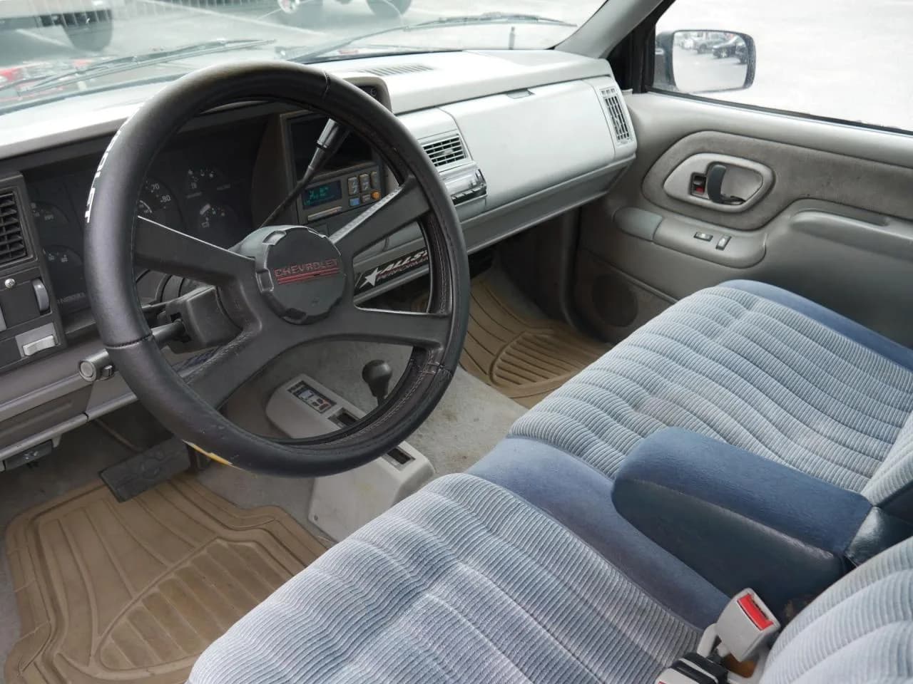 1991 Chevrolet C/K1500 Z71 4x4 - Thumbnail 5