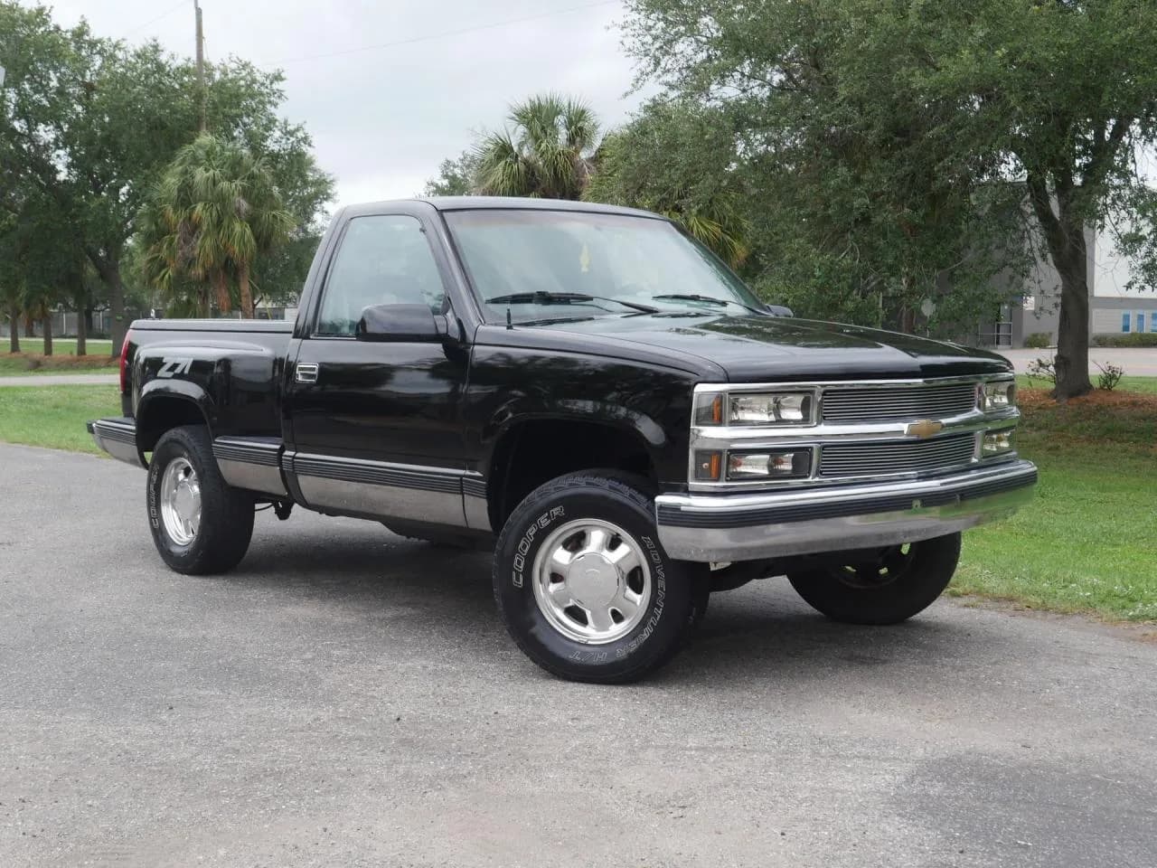 1991 Chevrolet C/K1500 Z71 4x4 - Thumbnail 3
