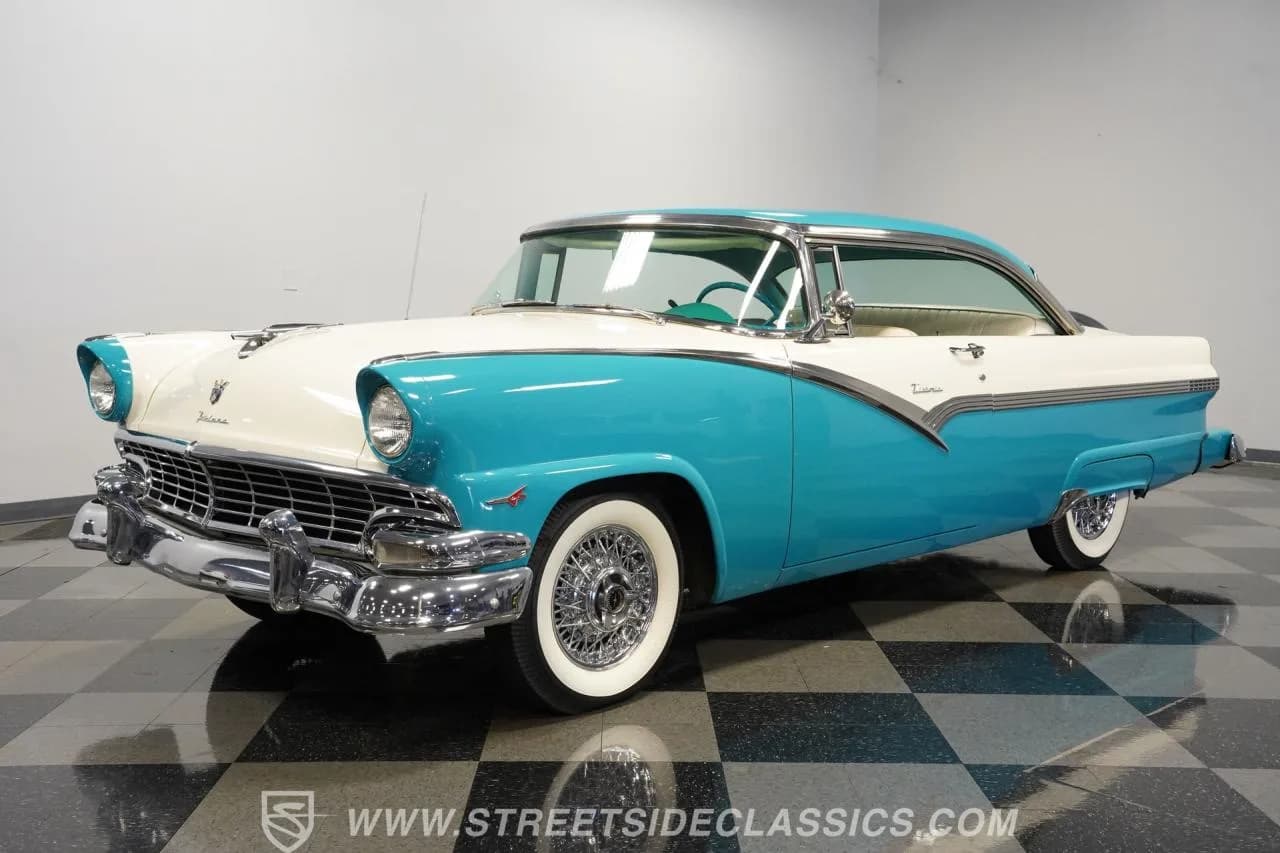 1956 Ford Fairlane Victoria - Thumbnail 6