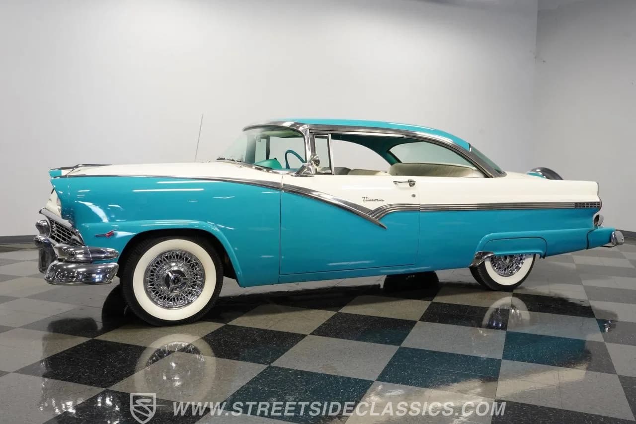 1956 Ford Fairlane Victoria - Thumbnail 7