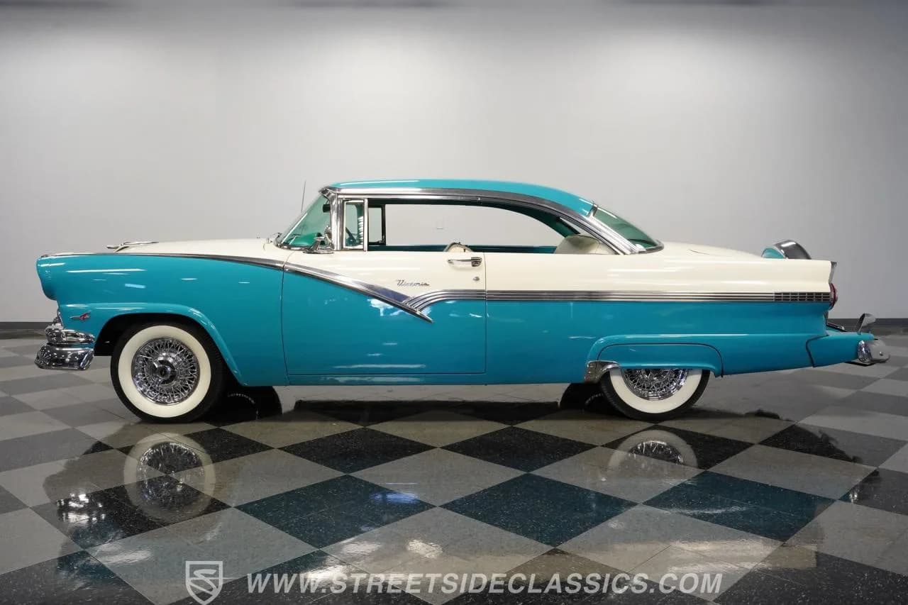 1956 Ford Fairlane Victoria - Thumbnail 8