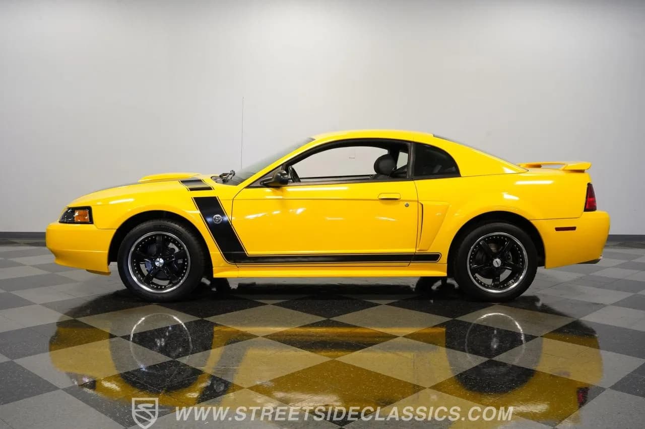 2004 Ford Mustang GT - Thumbnail 2