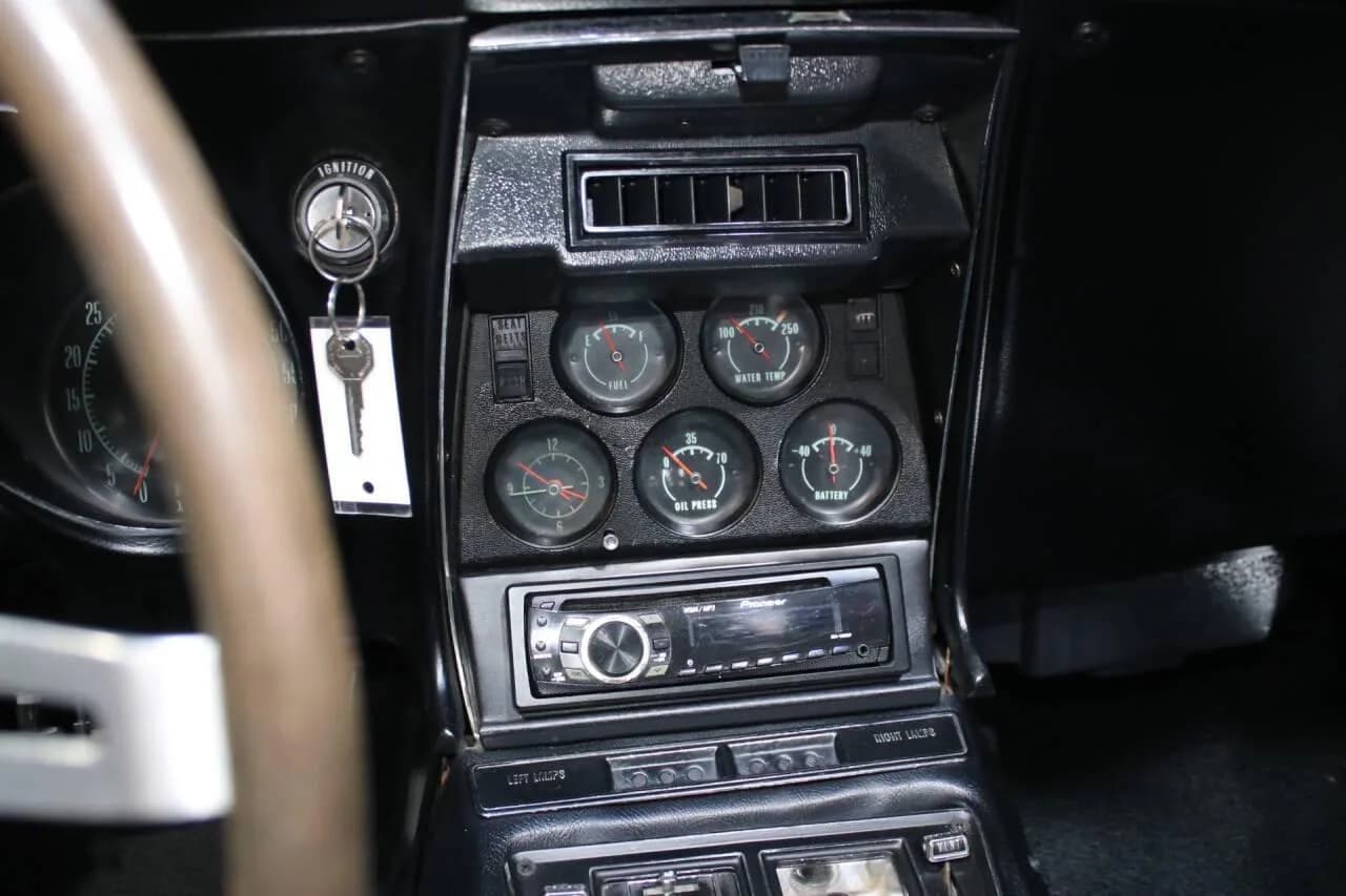 1968 Chevrolet Corvette - Thumbnail 4