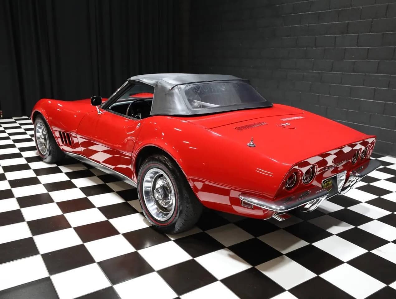 1968 Chevrolet Corvette - Thumbnail 7