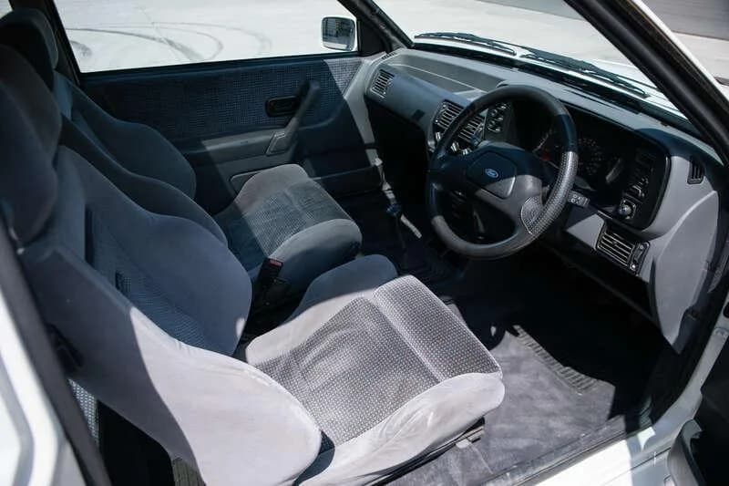1989 Ford Escort - Thumbnail 2