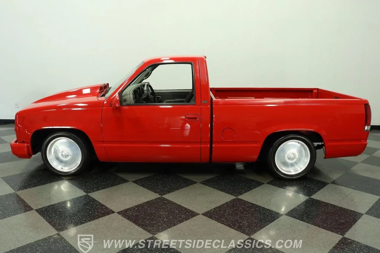 1998 Chevrolet Silverado 1500 Custom - Thumbnail 2