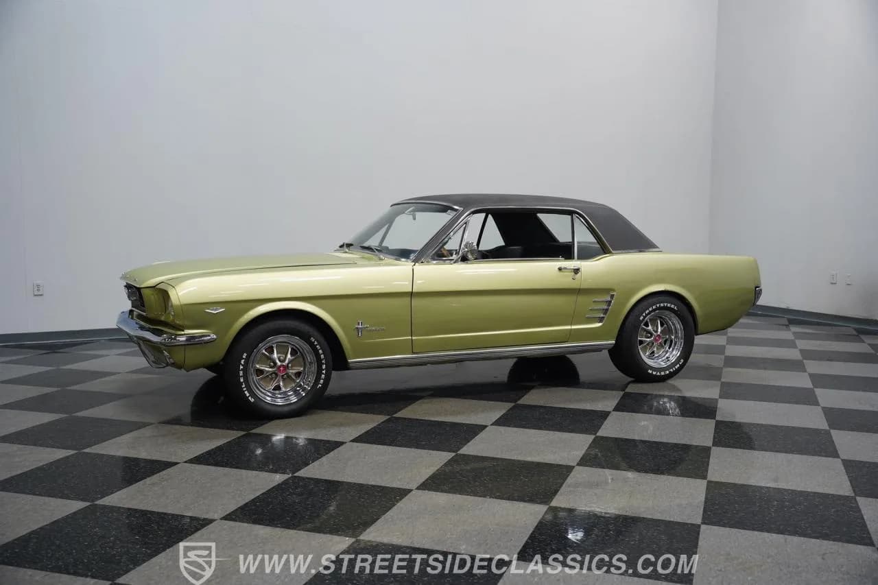 1966 Ford Mustang - Thumbnail 7