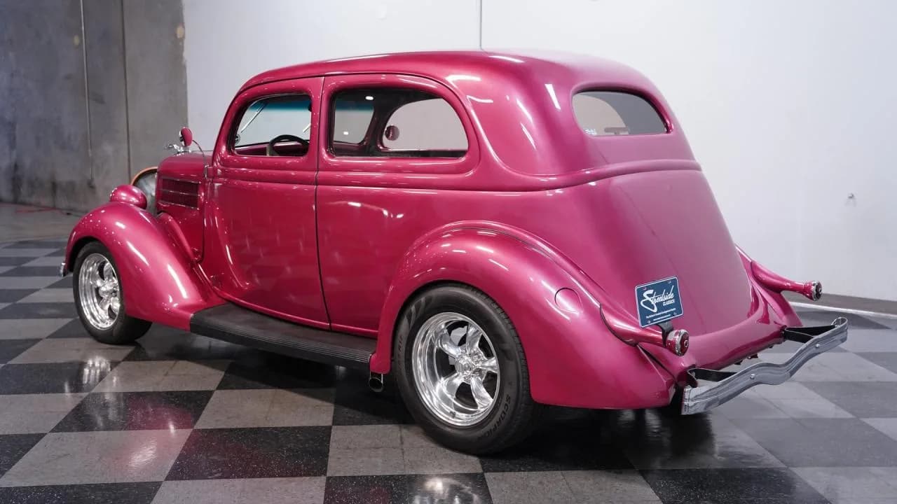 1936 Ford Deluxe Slantback - Thumbnail 7