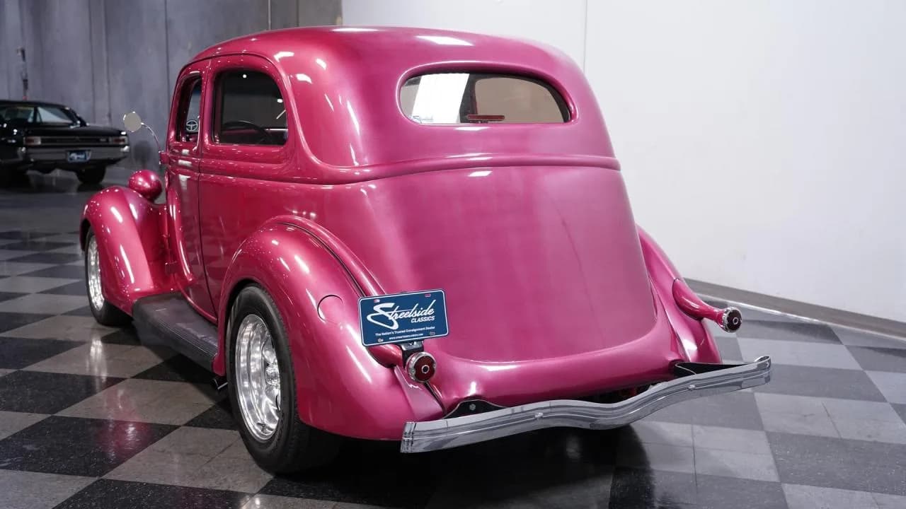 1936 Ford Deluxe Slantback - Thumbnail 8
