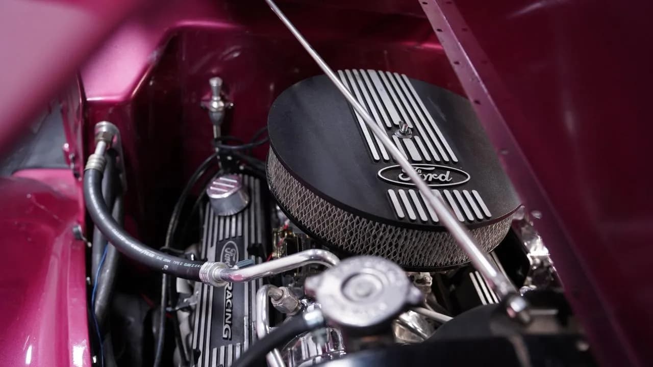 1936 Ford Deluxe Slantback - Thumbnail 3