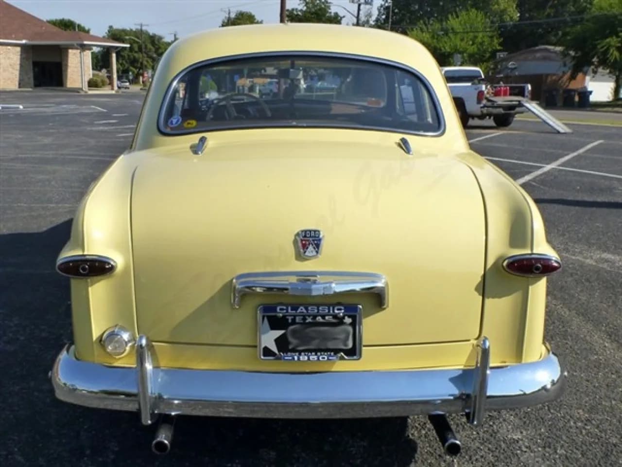1950 Ford Custom Deluxe - Thumbnail 4