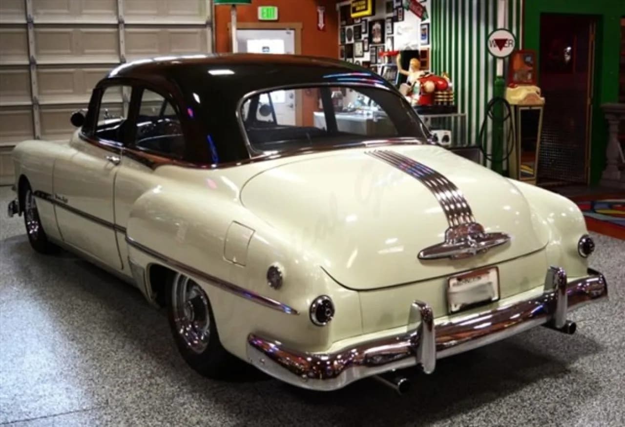 1951 Pontiac  Chieftain - Thumbnail 5