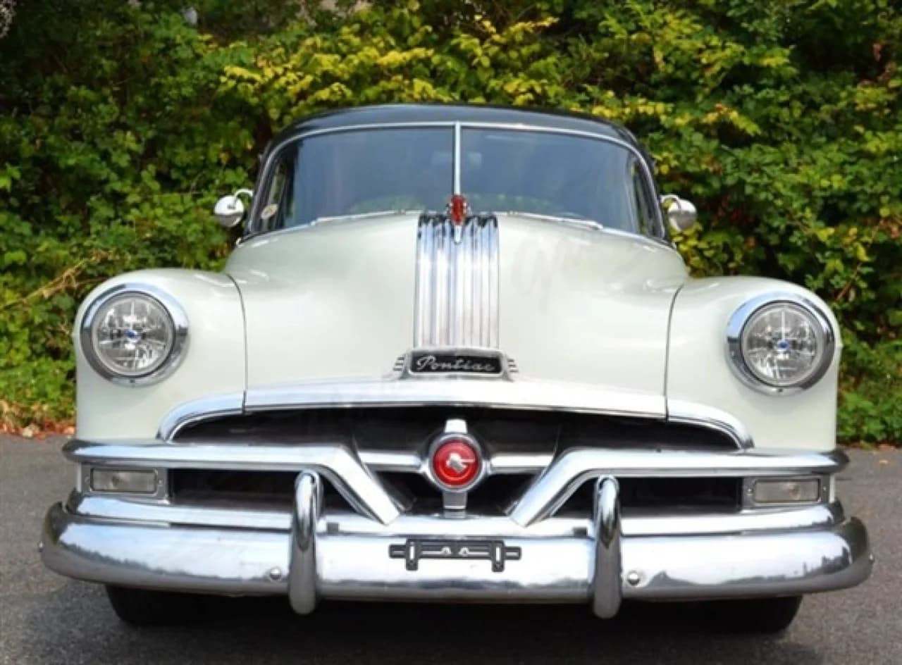 1951 Pontiac  Chieftain - Thumbnail 3