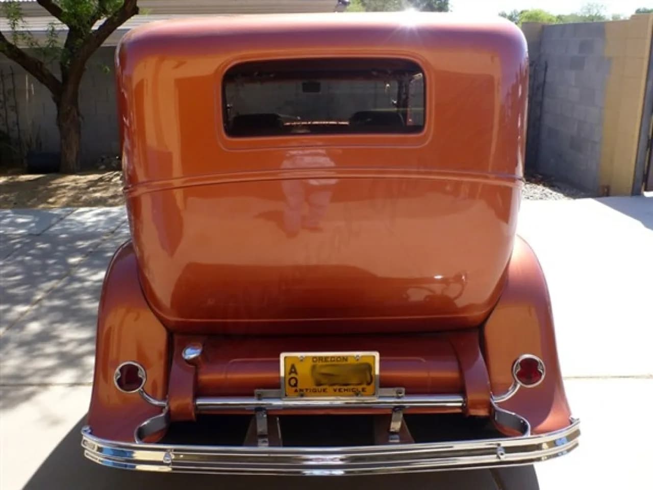 1932 Ford Tudor Sedan - Thumbnail 4