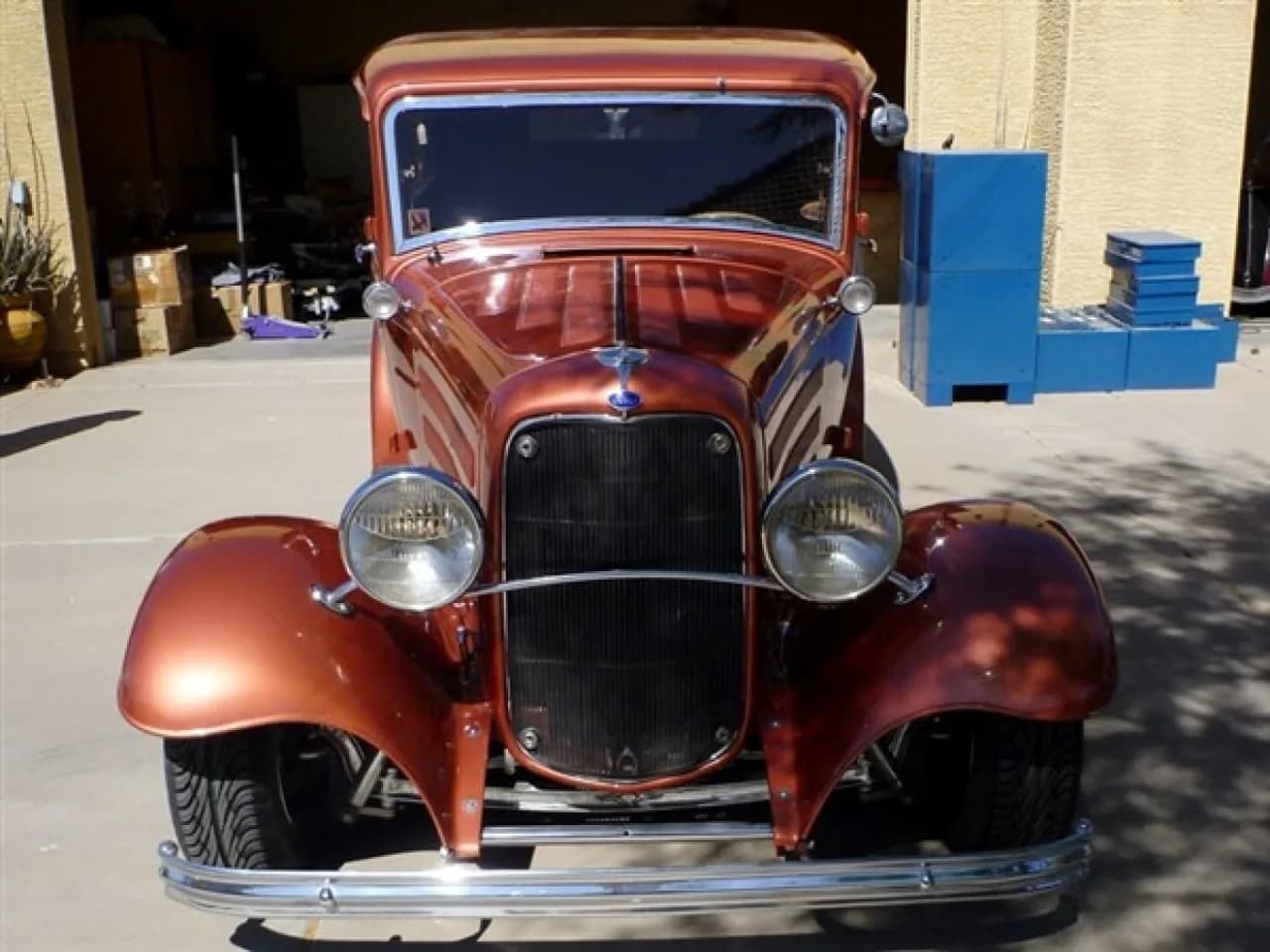 1932 Ford Tudor Sedan - Thumbnail 3