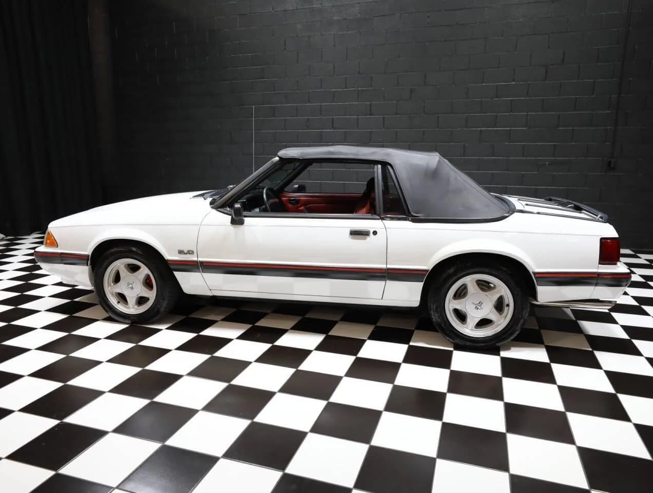 1991 Ford Mustang - Thumbnail 7