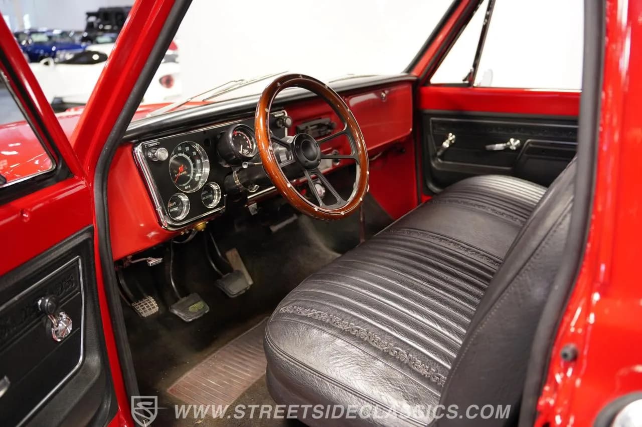1972 Chevrolet C10 Custom Deluxe - Thumbnail 4
