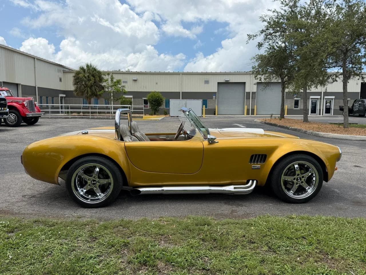 1966 Shelby Cobra Replica - Thumbnail 5