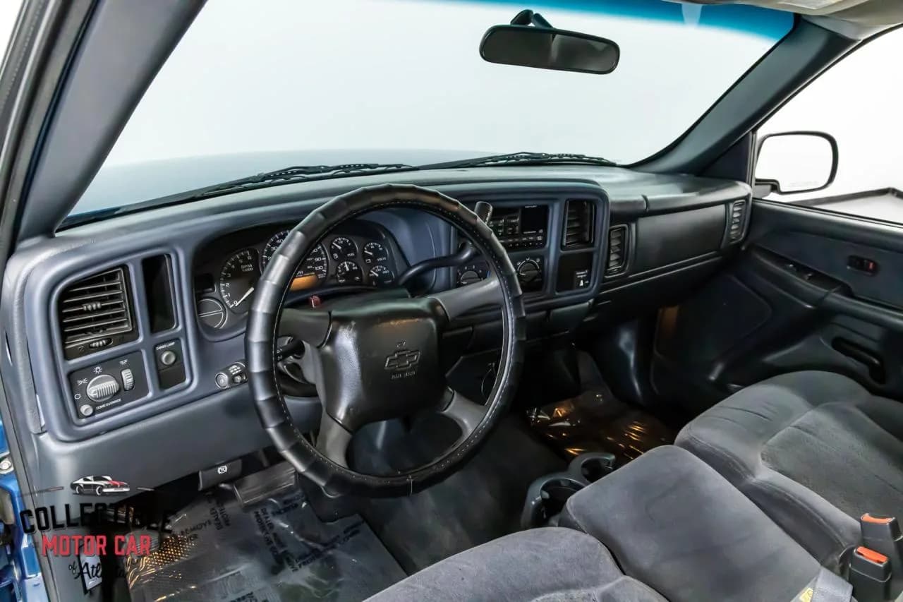 2002 Chevrolet Silverado - Image 30