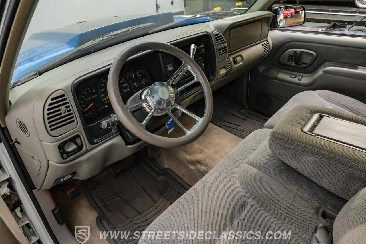 1997 Chevrolet C1500 Silverado Restomod - Thumbnail 4