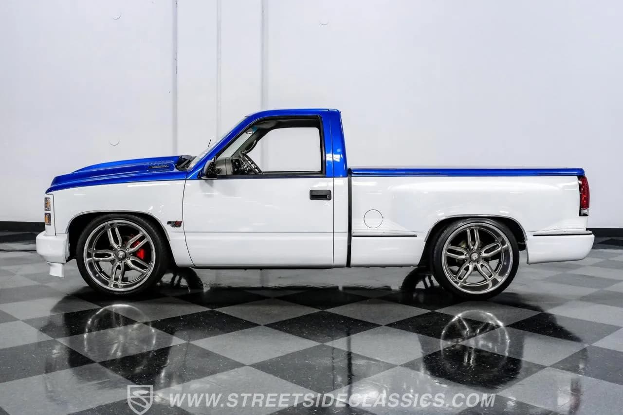 1997 Chevrolet C1500 Silverado Restomod - Thumbnail 7