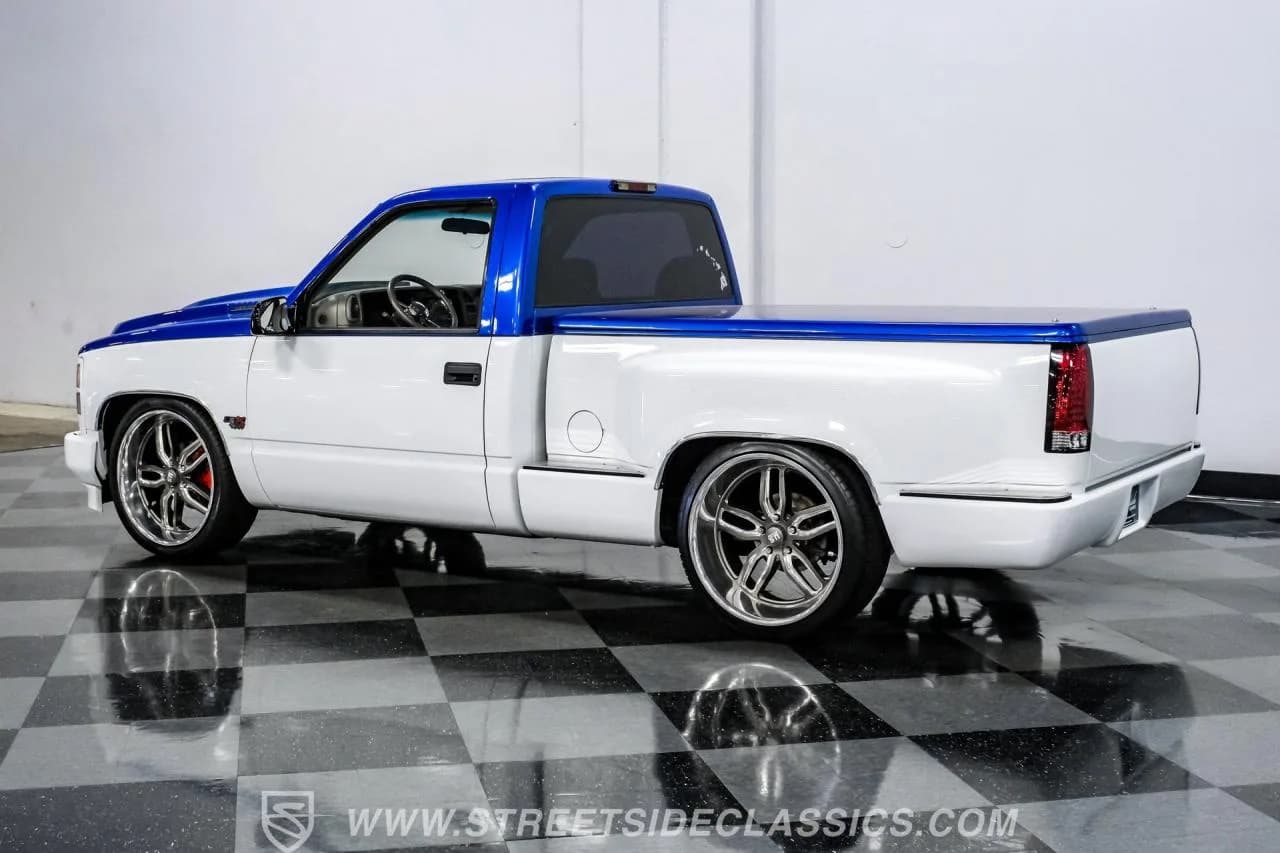 1997 Chevrolet C1500 Silverado Restomod - Thumbnail 8