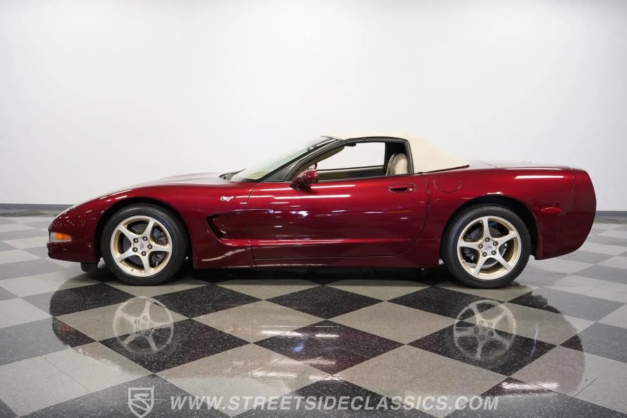 2003 Chevrolet Corvette Convertible 50th Anniversary - Thumbnail 2