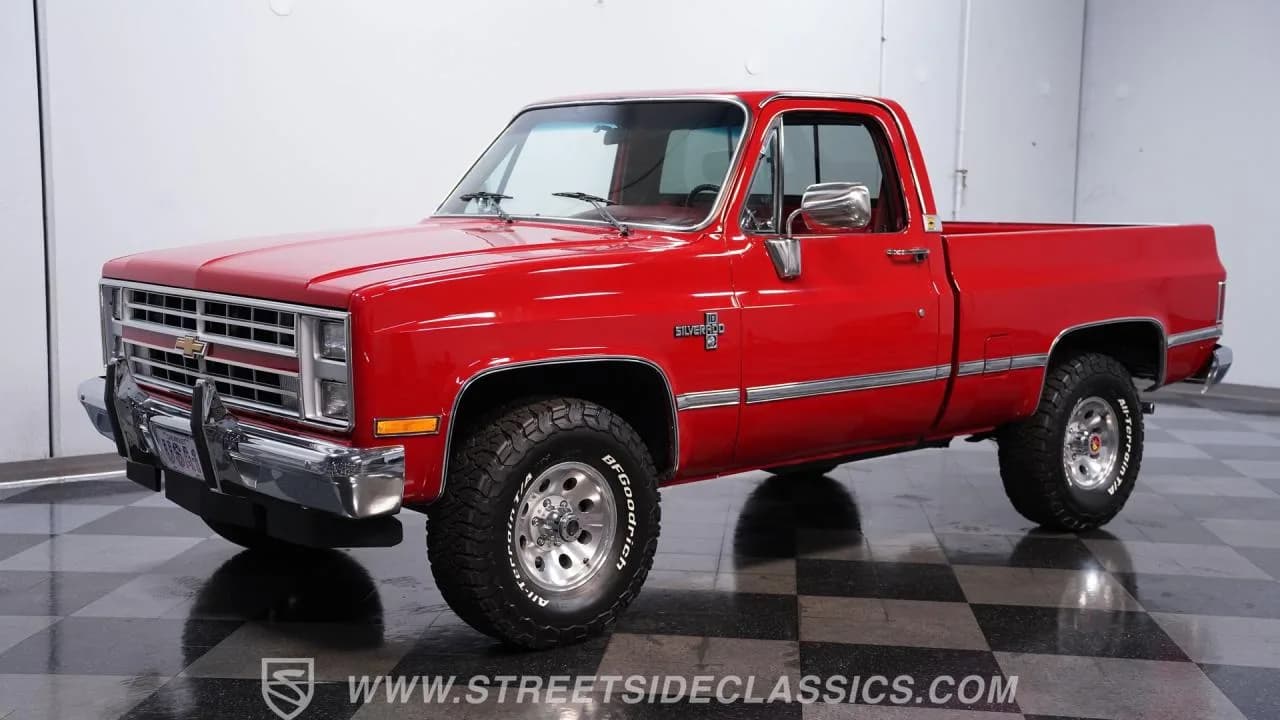 1986 Chevrolet K10 4x4 - Thumbnail 7