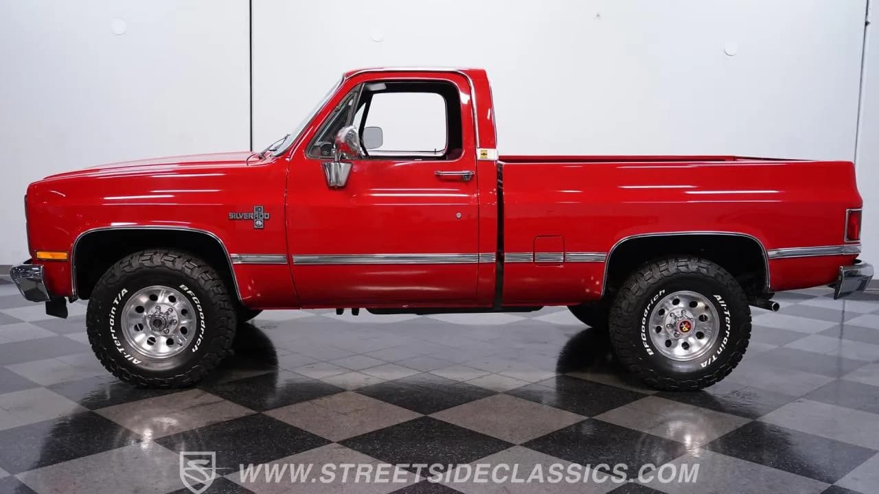1986 Chevrolet K10 4x4 - Thumbnail 2