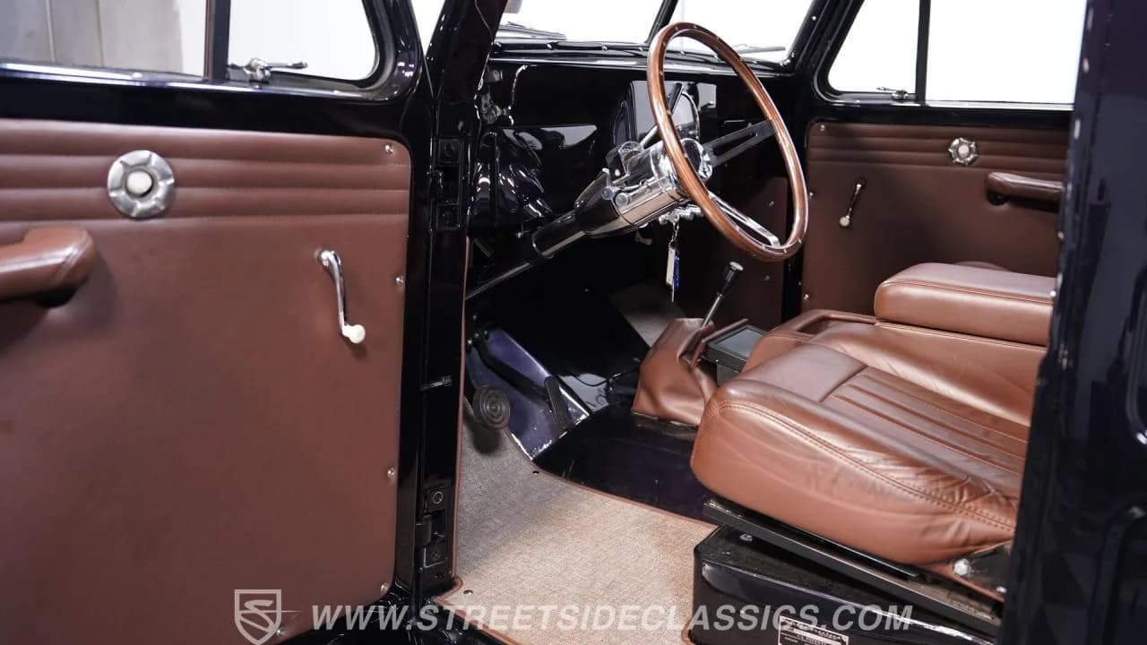 1950 Willys Wagon V8 RESTOMOD 4x4 - Thumbnail 4