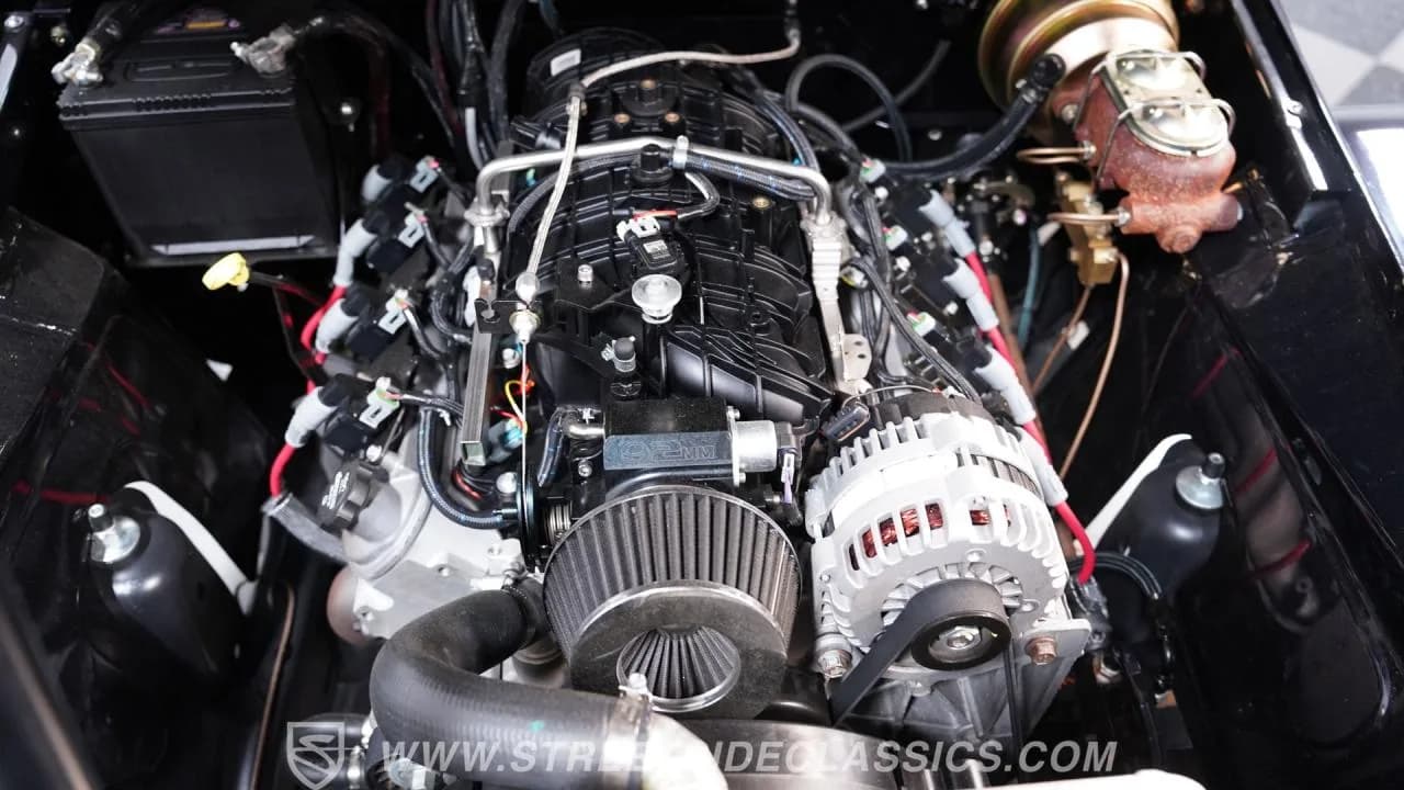 1950 Willys Wagon V8 RESTOMOD 4x4 - Thumbnail 3