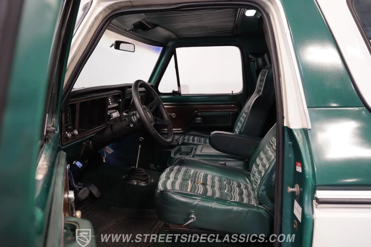 1979 Ford Bronco 4X4 Coyote Restomod - Thumbnail 3