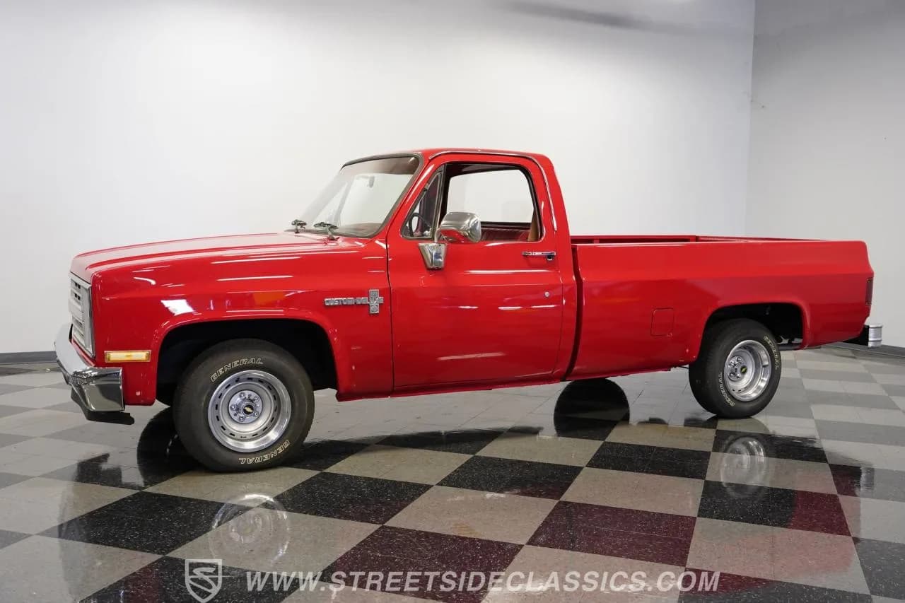 1986 Chevrolet C10 - Thumbnail 7