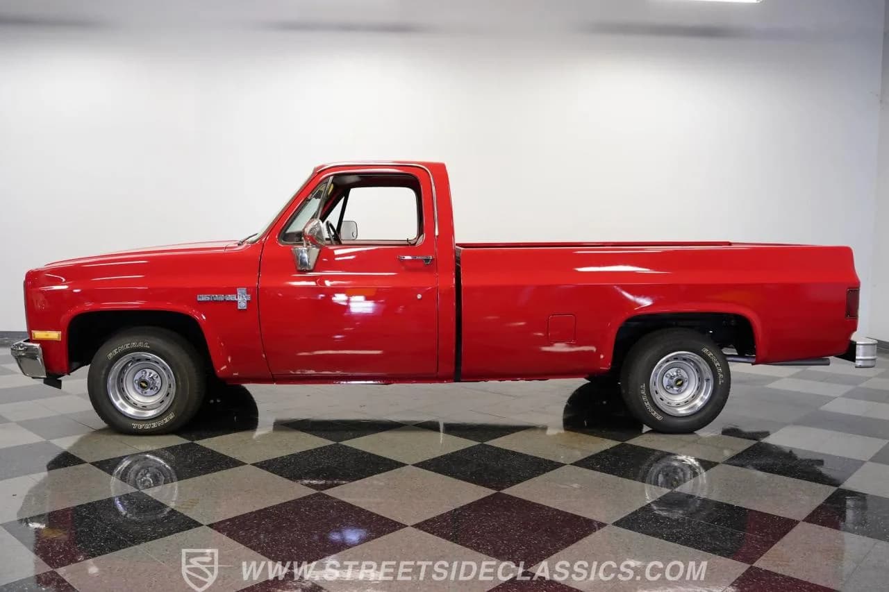 1986 Chevrolet C10 - Thumbnail 8