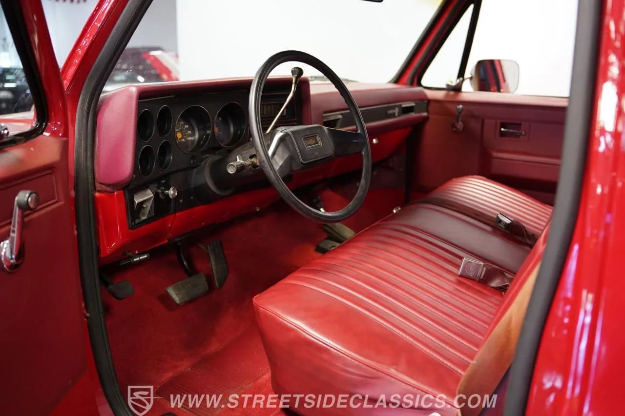1987 Chevrolet K10 4x4 - Thumbnail 4