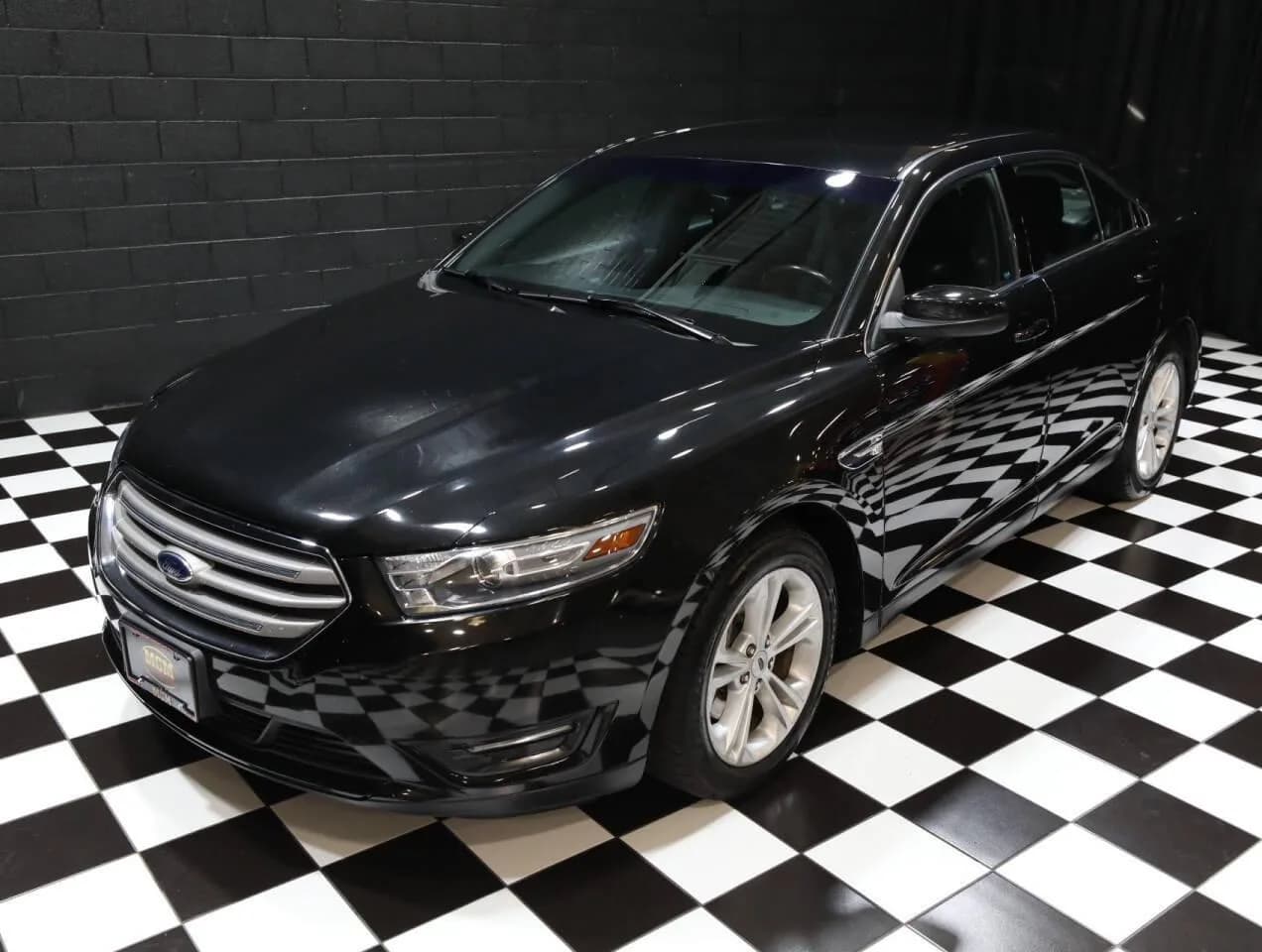 2013 Ford Taurus - Thumbnail 6