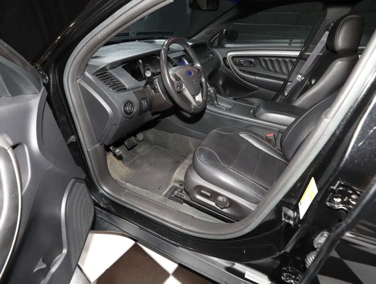 2013 Ford Taurus - Thumbnail 3