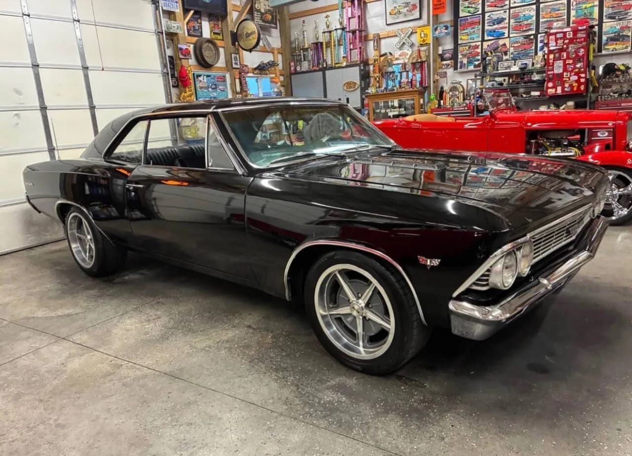 1966 Chevrolet Chevelle - Thumbnail 2