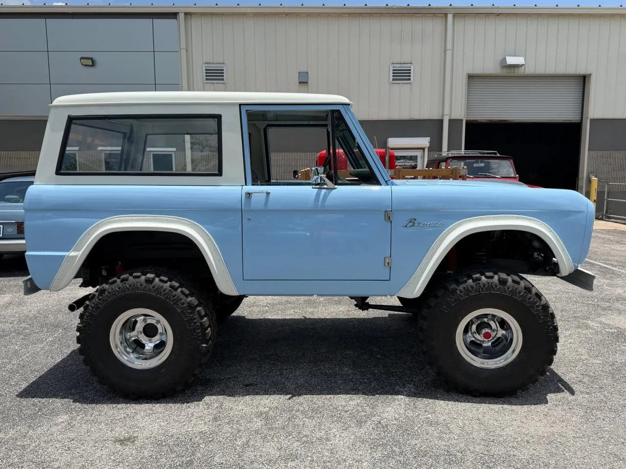 1968 Ford Bronco Restomod 4x4 - Thumbnail 2
