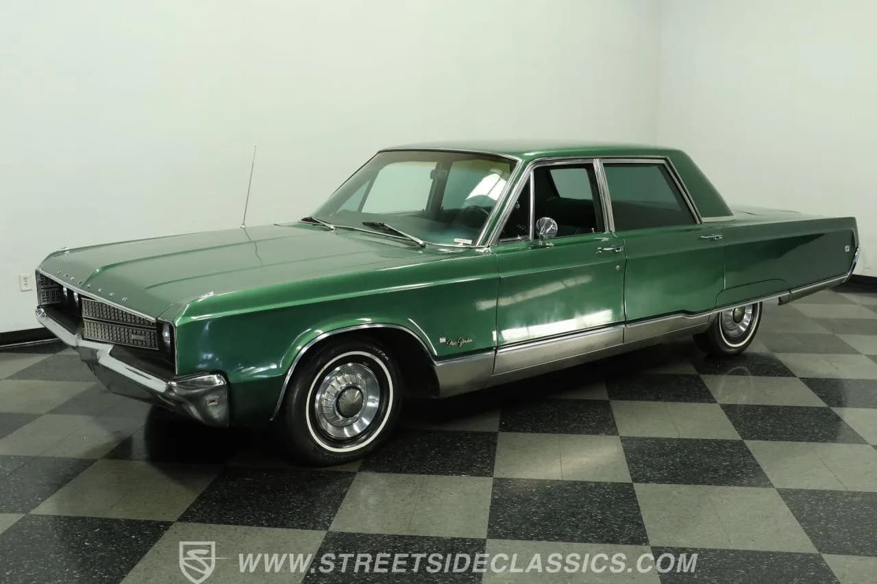1968 Chrysler New Yorker - Thumbnail 6