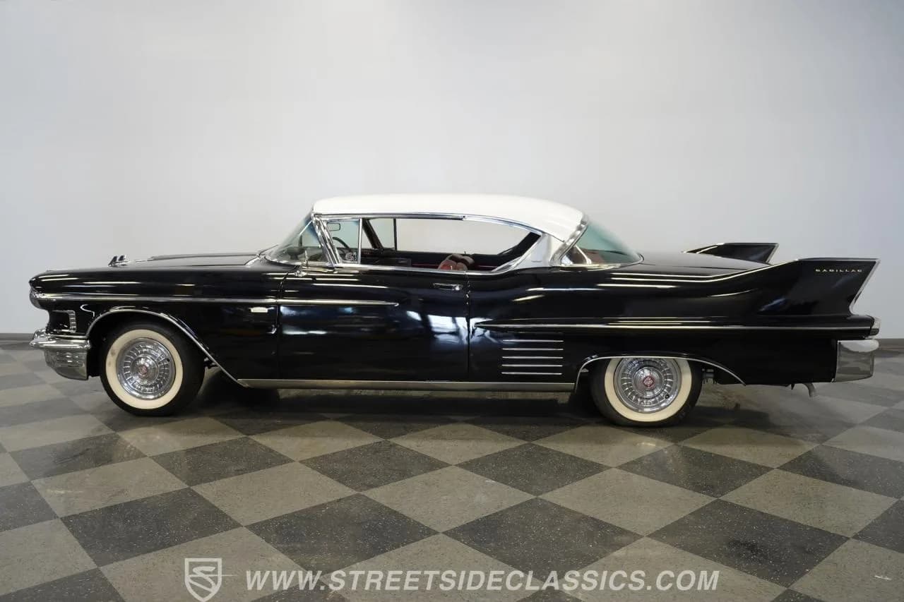 1958 Cadillac Series 62 Coupe de Ville - Thumbnail 2