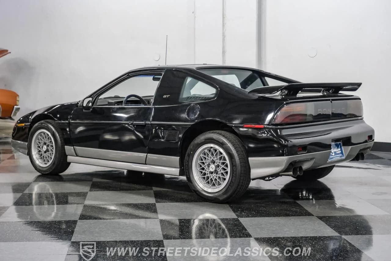 1986 Pontiac Fiero GT - Thumbnail 8