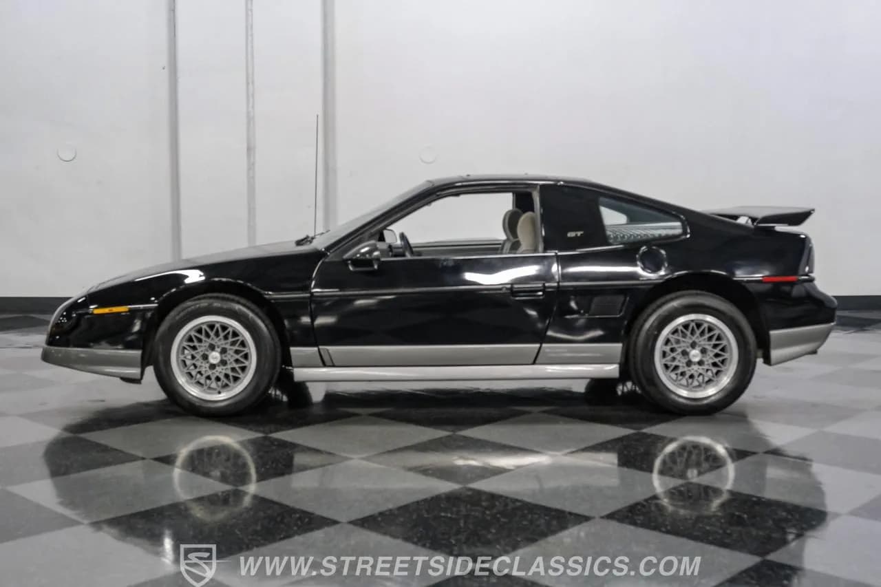 1986 Pontiac Fiero GT - Thumbnail 2