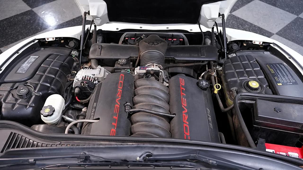 2004 Chevrolet Corvette - Thumbnail 3