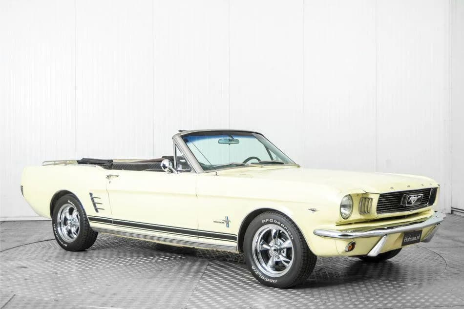 1966 Ford Mustang - Thumbnail 5