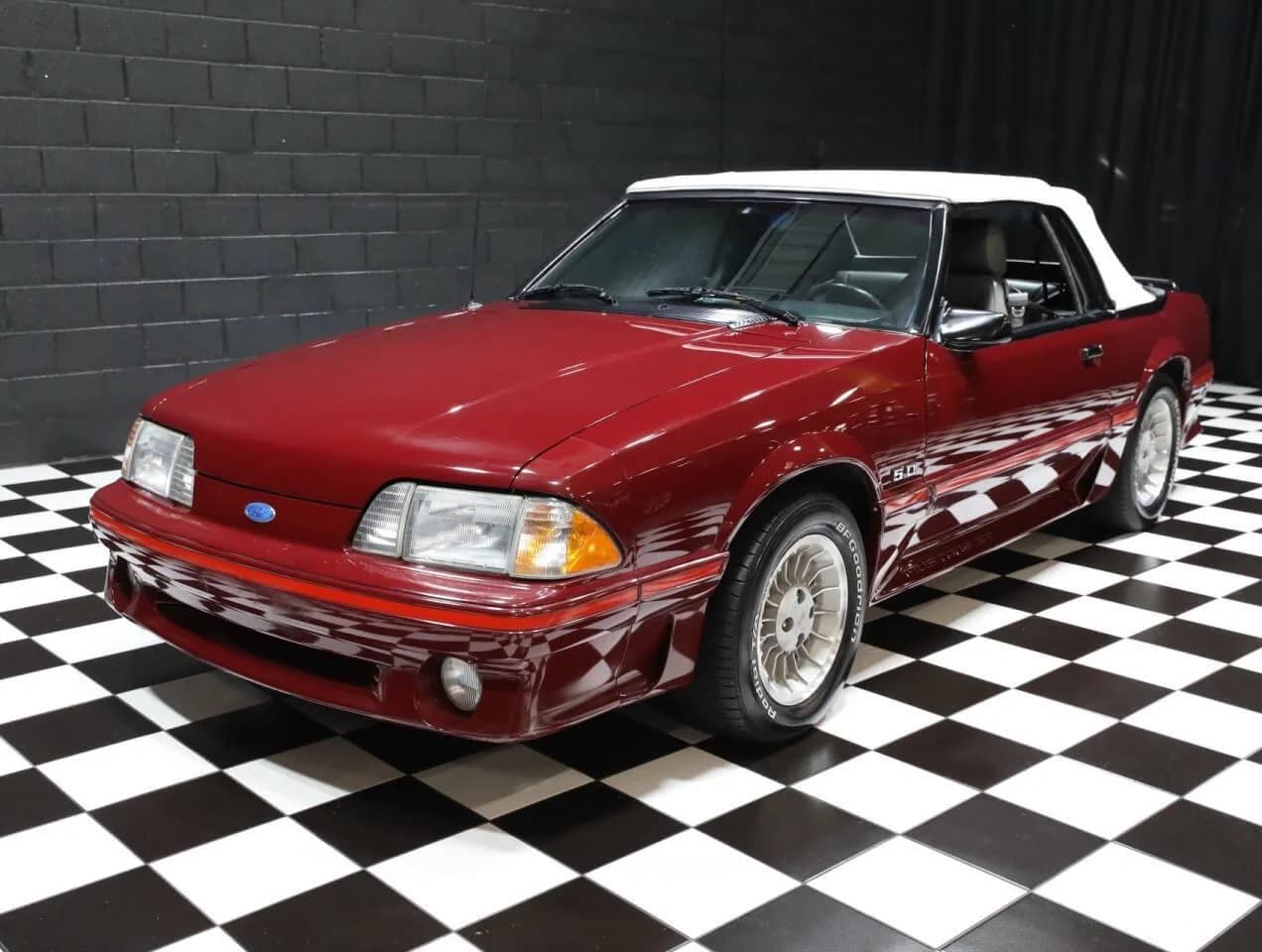 1987 Ford Mustang - Thumbnail 6