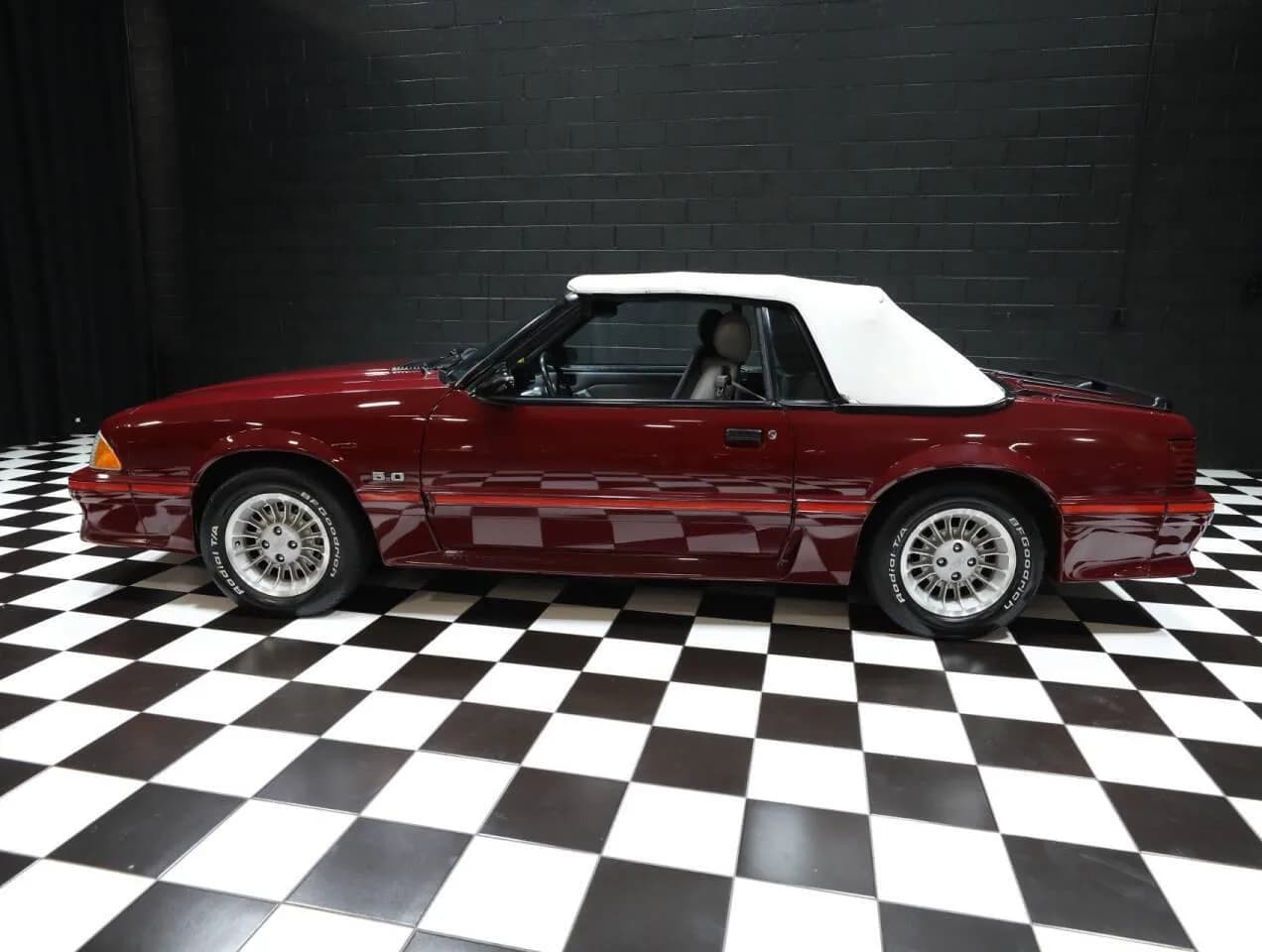 1987 Ford Mustang - Thumbnail 7